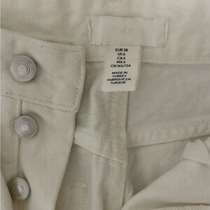 H&M Fit & Flare Off White Jeans